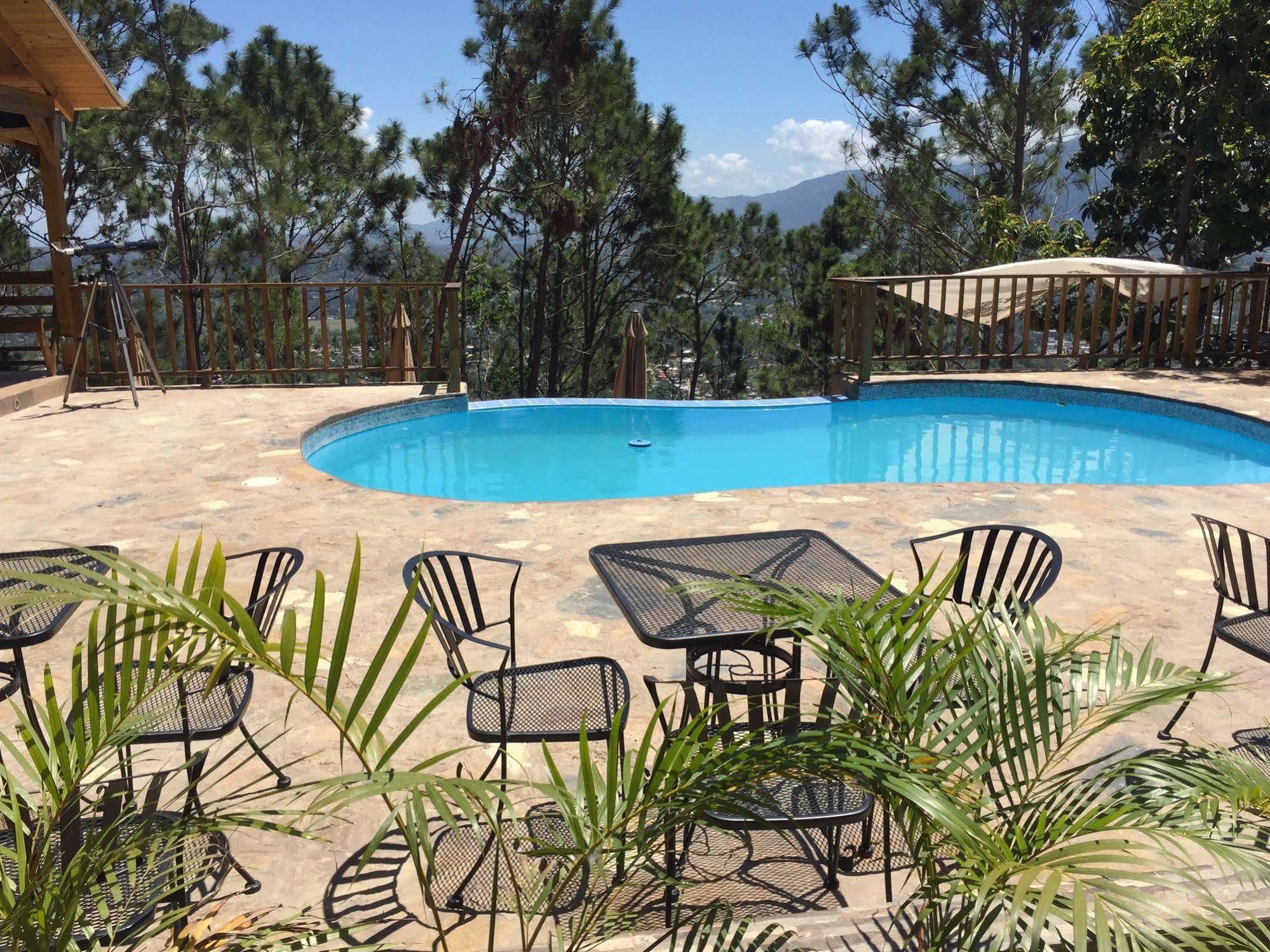Rancho Tierra Alta Hotel คาราวากวา ภายนอก รูปภาพ