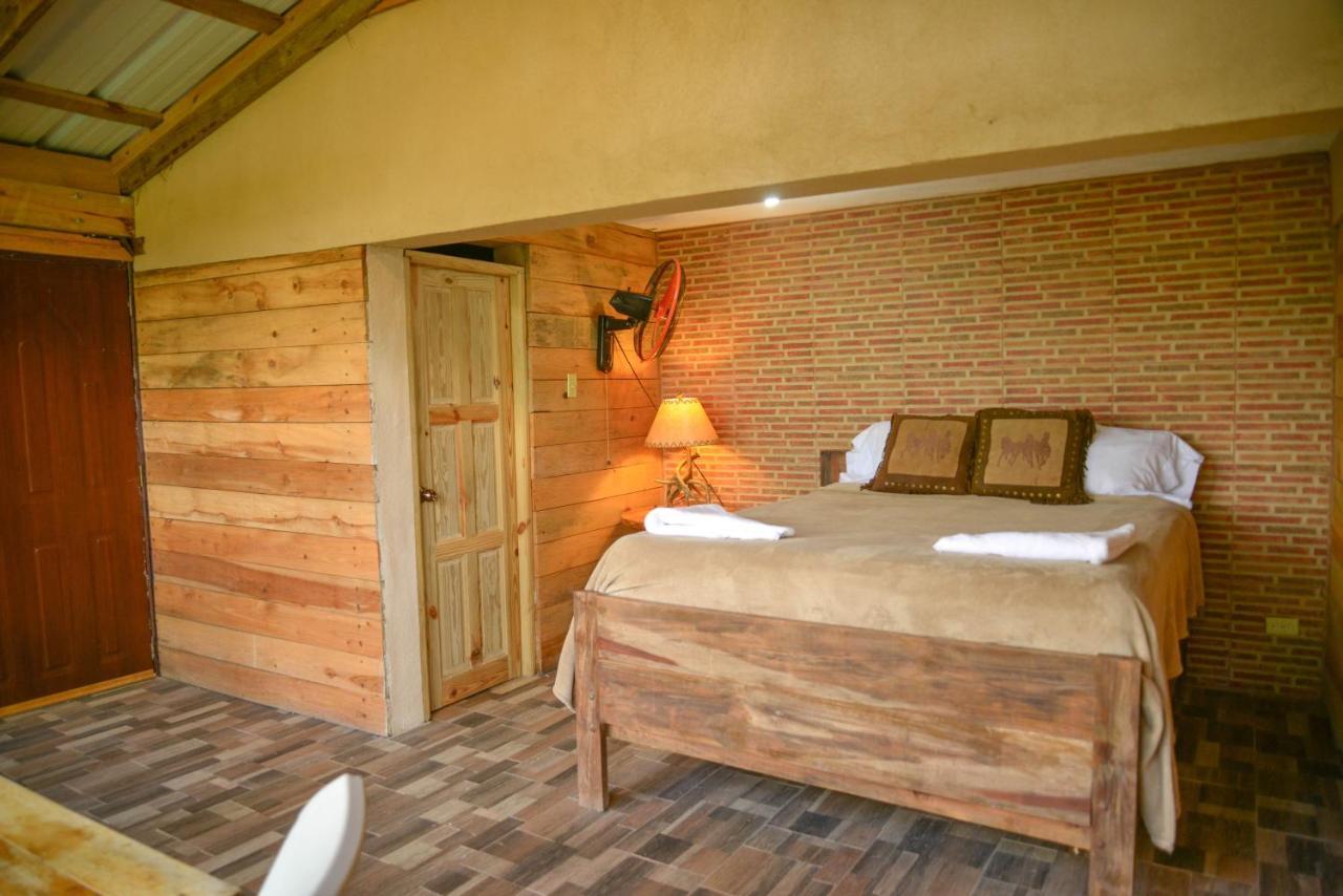 Rancho Tierra Alta Hotel คาราวากวา ภายนอก รูปภาพ